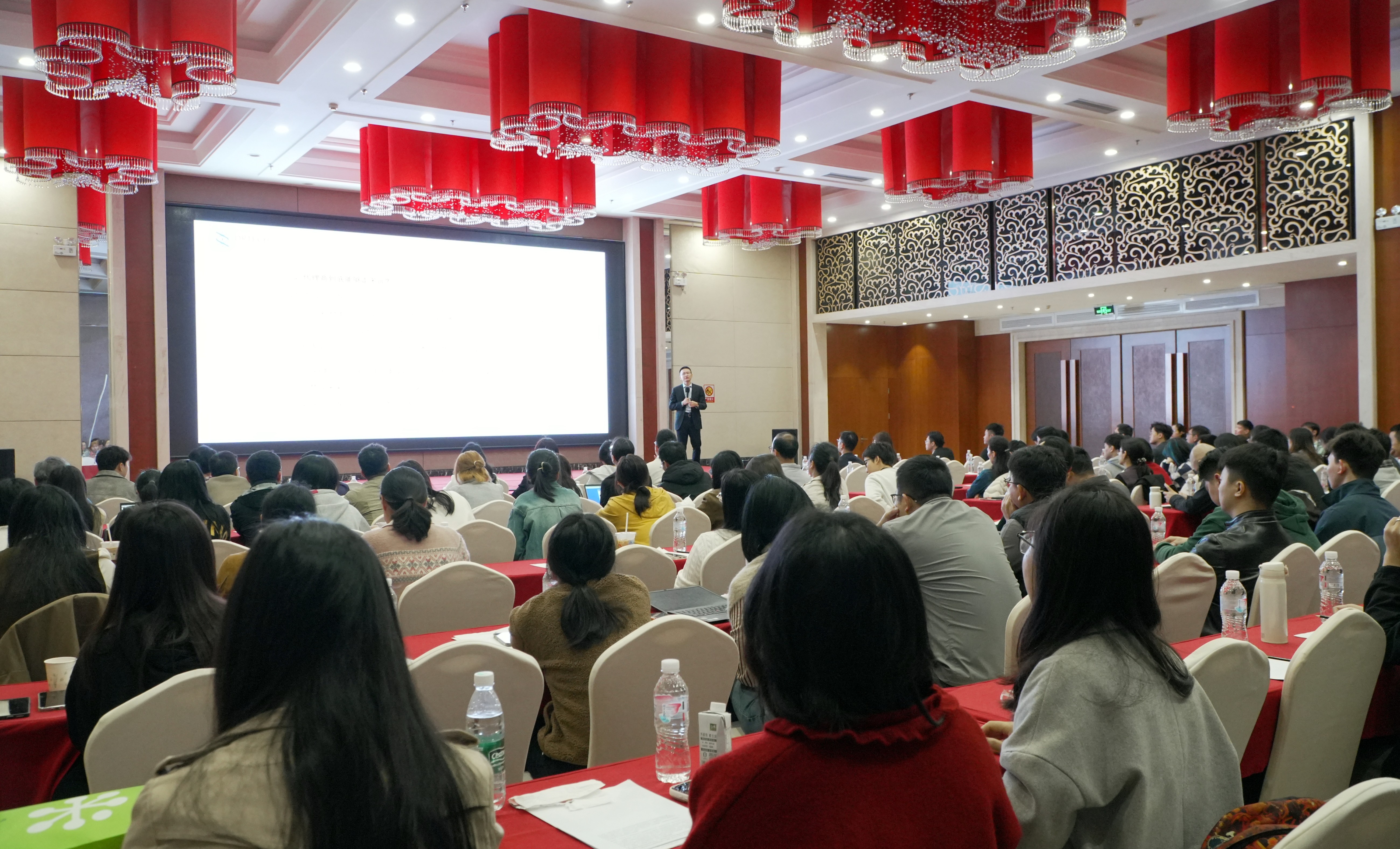 凝心聚力启新程｜东锐科技2025年度工作总结暨表彰大会圆满落幕