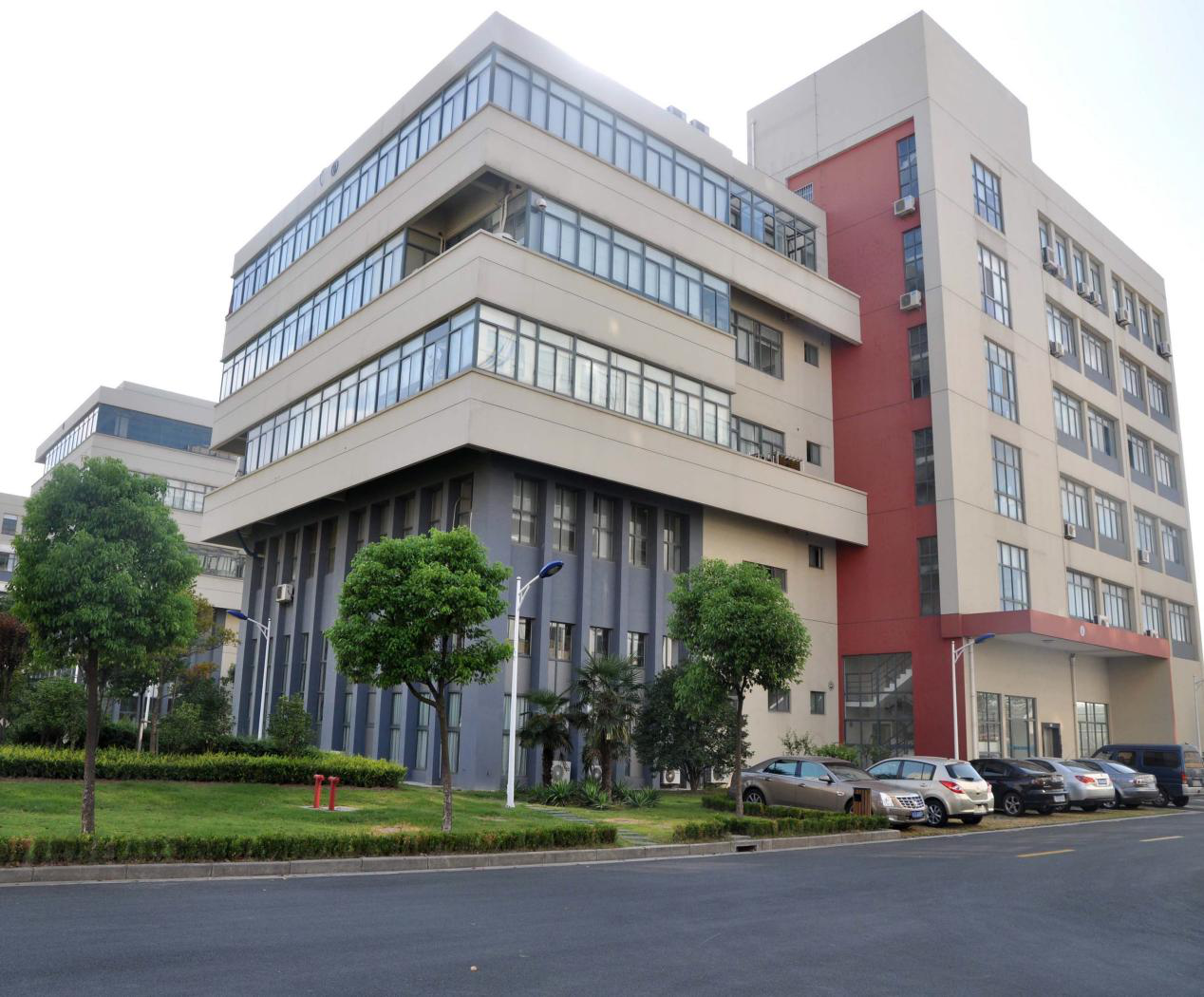 朝辉闪耀CMES华机展:机床工业控制传感器创新成果引关注