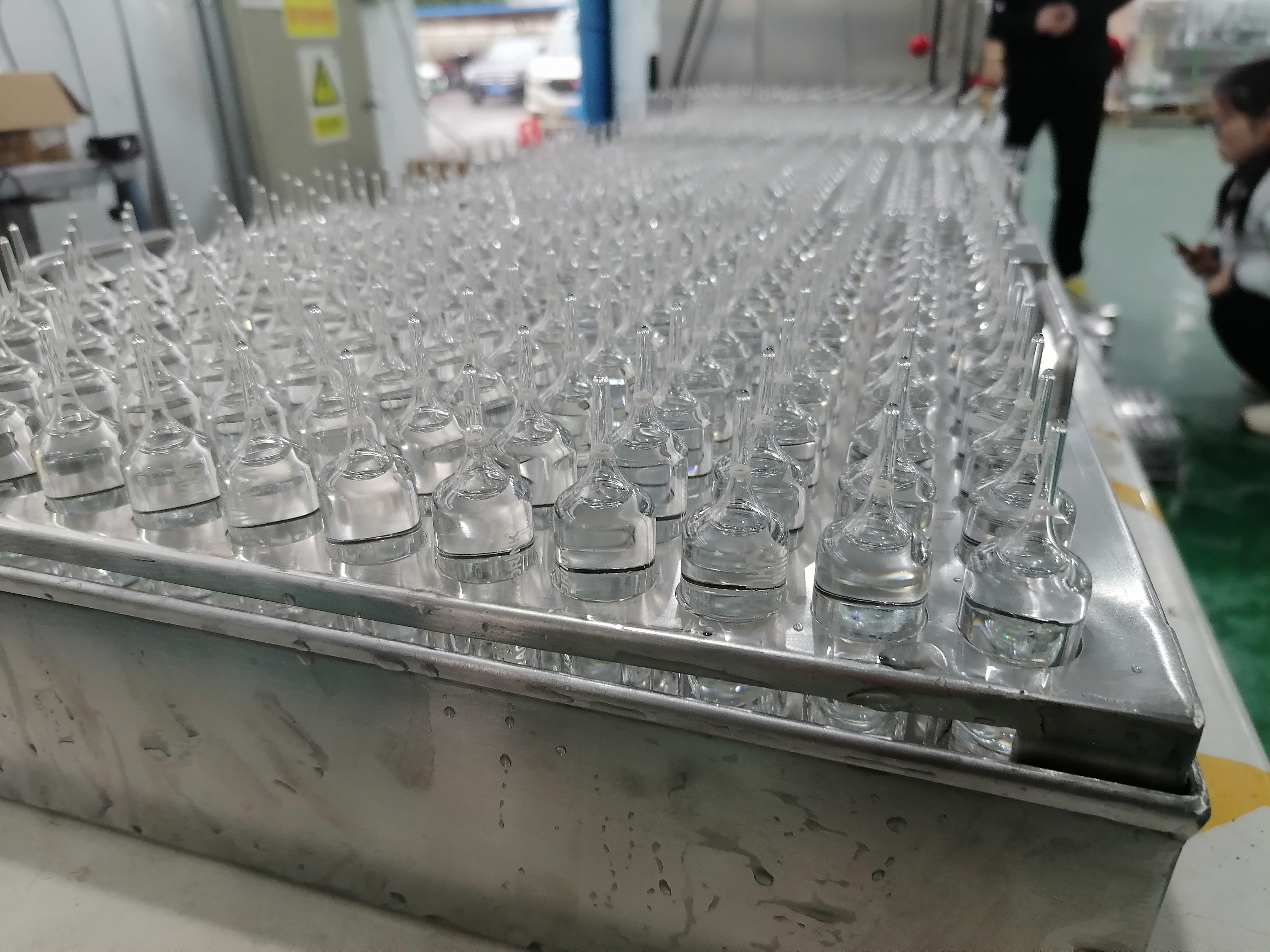 如何提升两头尖安瓿瓶真空灌装机批量灌装效率?实用技巧分享